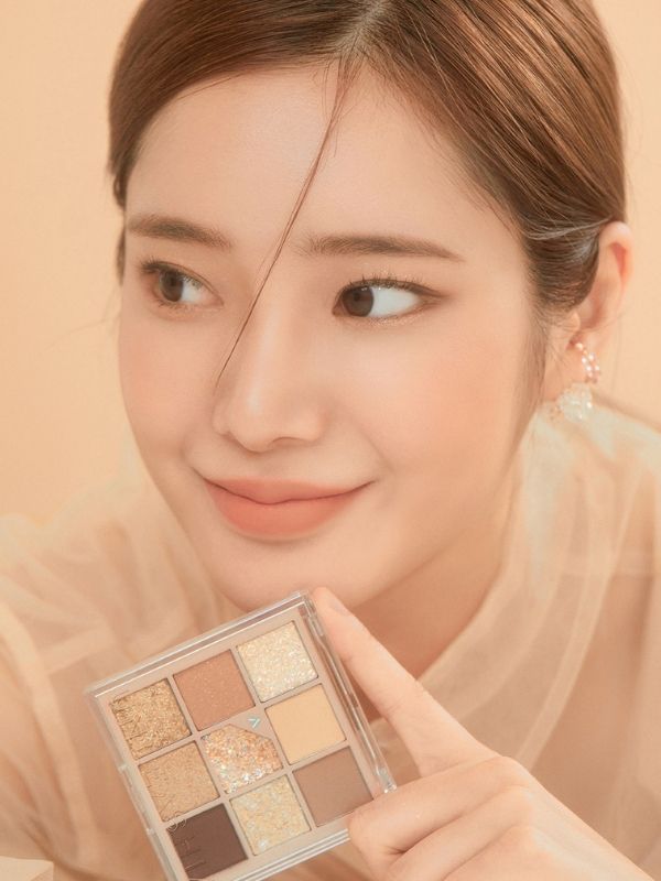 UNLEASHIA Glitterpedia Eye Palette